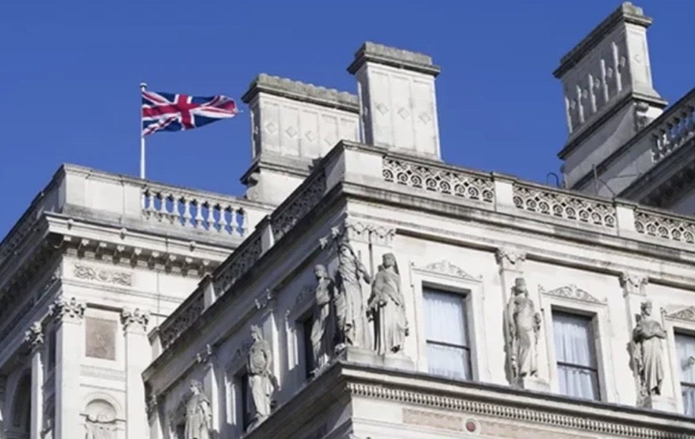 Britaniya XİN Mavrikiya ilə hərbi baza müqaviləsini müdafiə edib