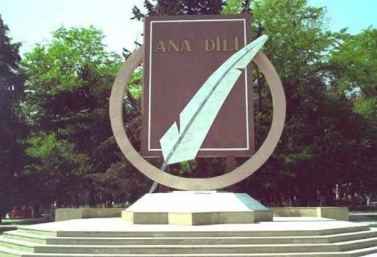 Dilimiz təhlükə altındadırmı? Azərbaycan dilinin saflığı və gələcəyi