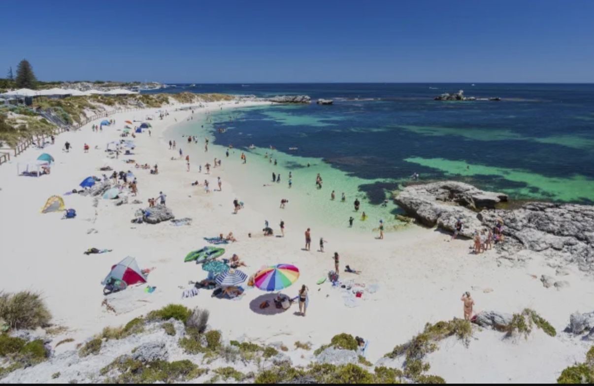 Perth sahillərindən görünən sirli ada: Wadjemupun ikiüzlü hekayəsi