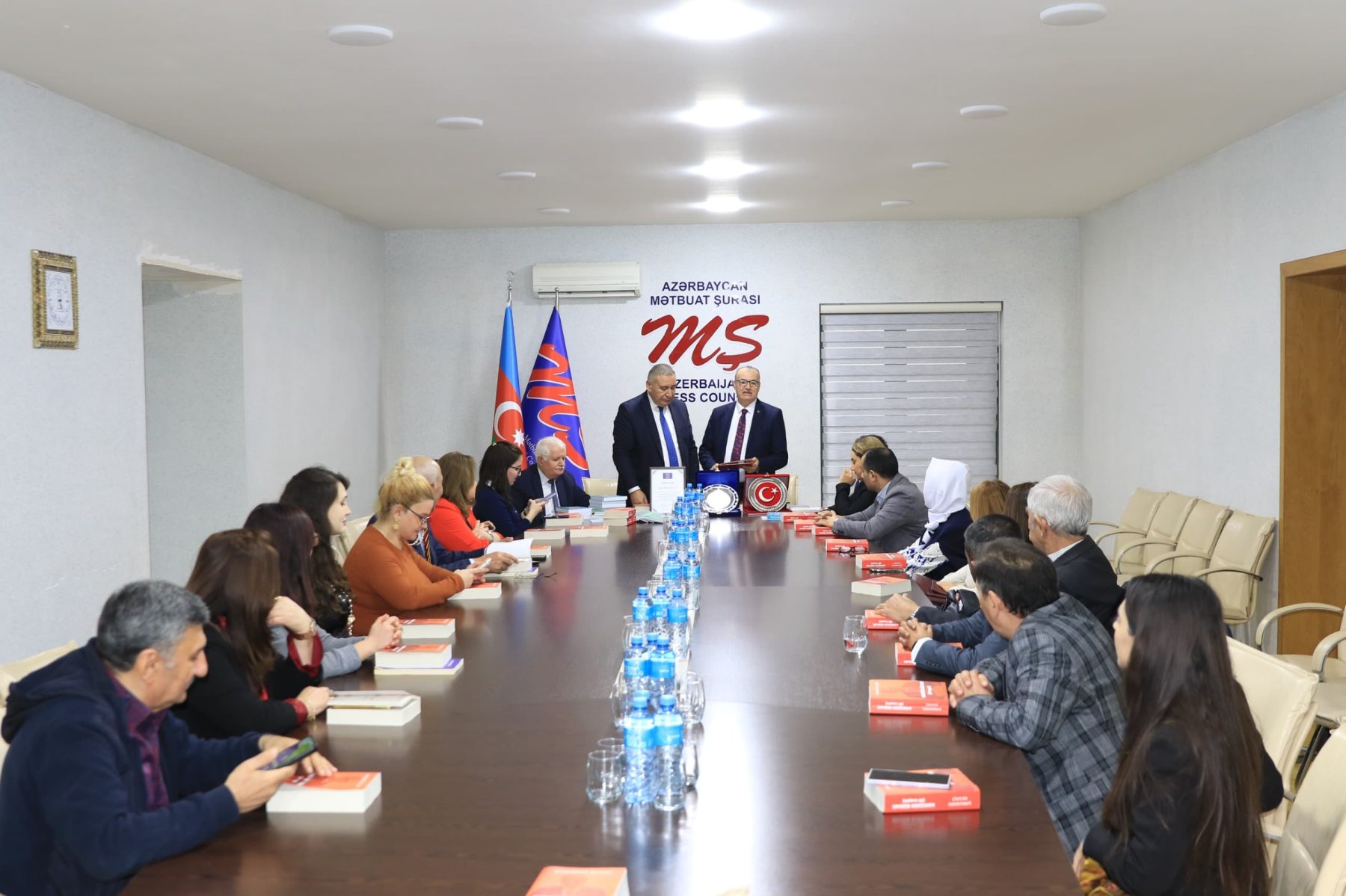 &ldquo;Kərk&uuml;k r&uuml;zgarı: 60 məqalə&rdquo; &ndash; Şəmsəddin Kuzə&ccedil;inin 60 illiyinə ithaf
