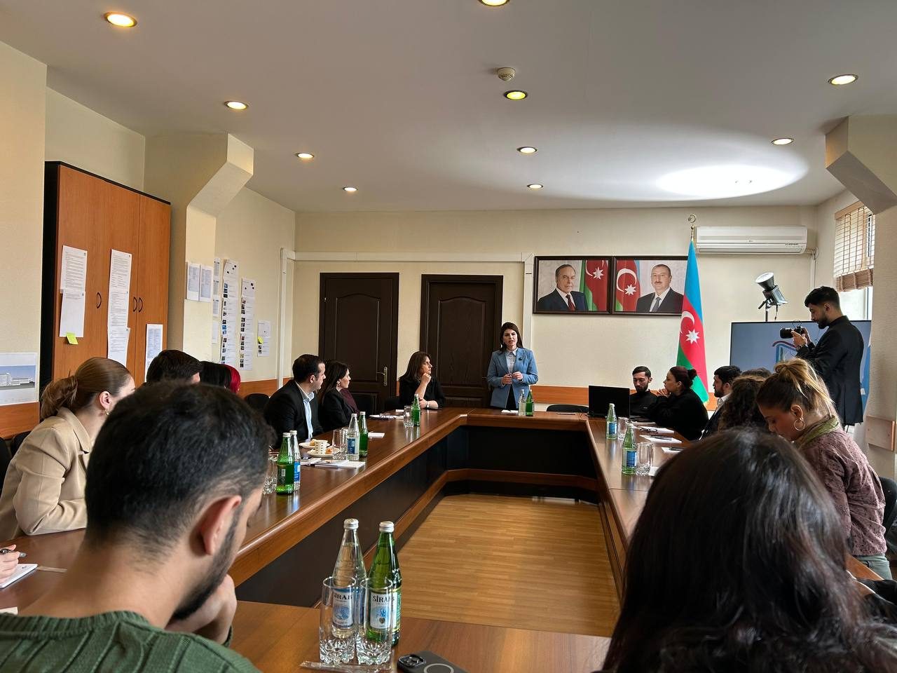 AMEA Nəsimi adına Dilçilik İnstitutunun şöbə müdiri Sevinc Əliyeva “Mediada Azərbaycan dili” təlimində çıxış etdi