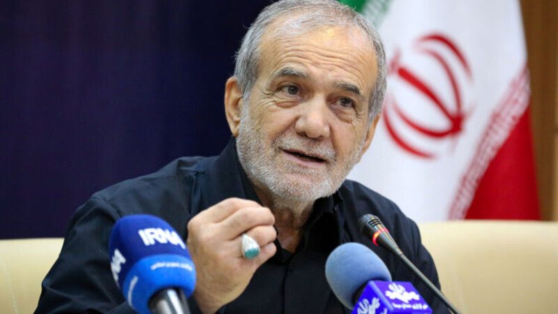 Pezeşkian: Əli Xamenei n&uuml;və silahı yaratmağı yolverilməz hesab edib
