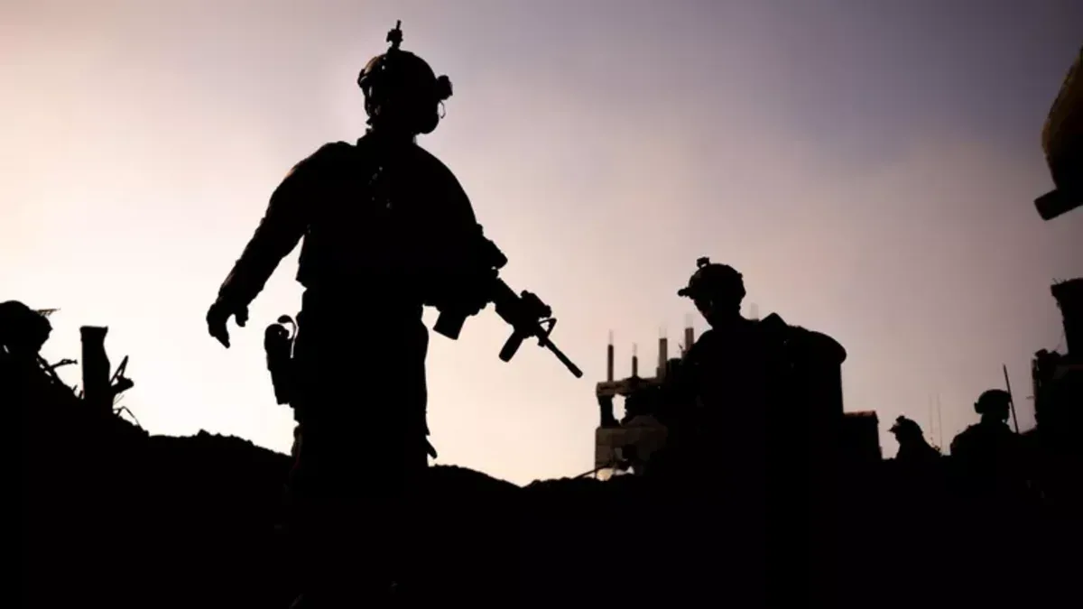 İsrail ordusu Livanın cənubunda "Hizbullah"ın komanda mərkəzlərini dağıdıb
