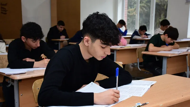 DİM: 4 nəfər imtahandan xaric olunub