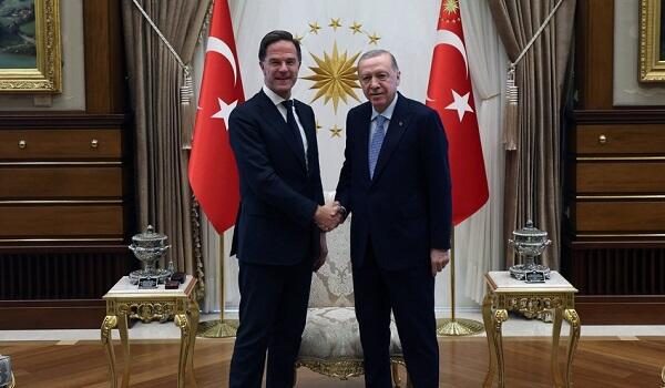 Ərdoğan Rutte ilə görüşüb