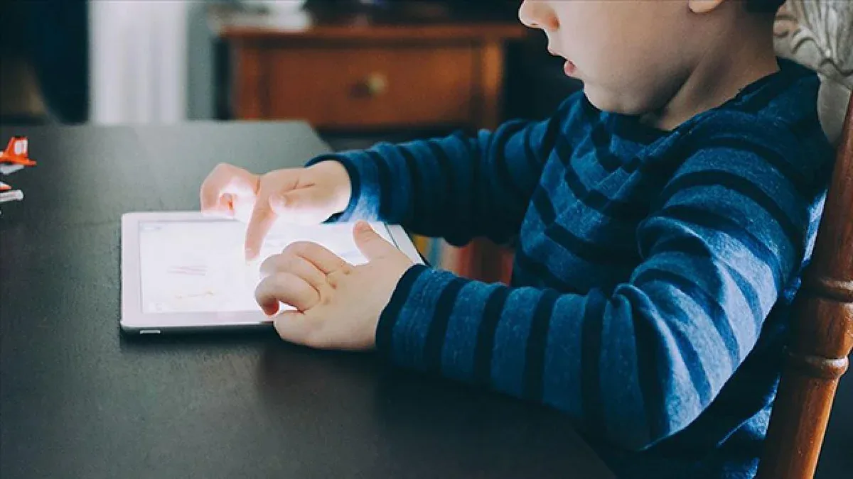 Türkiyədə 15 yaşdan kiçik uşaqların sosial şəbəkələrdən istifadəsi qadağan olunub