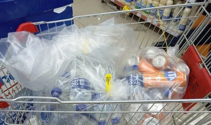 Marketdə istehlaka yararsız məhsullar aşkarlanıb