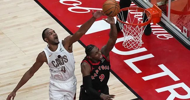 NBA-da "Raptors" önə keçib