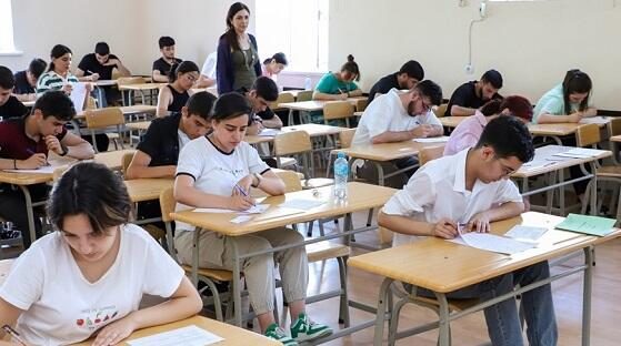 Bu g&uuml;n 55 mindən &ccedil;ox şagird imtahan verib
