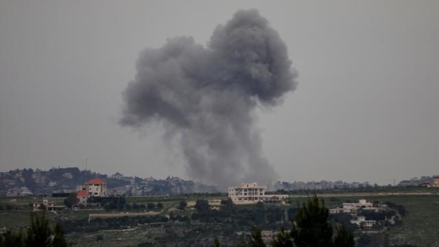 Soyqırımçı İsrail Livana hava hücumlarına başlayıb