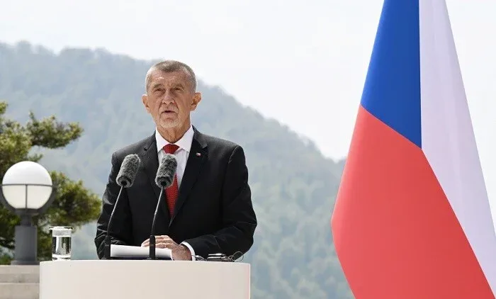 Əliyevə söz vermişdim, onu ölkəyə dəvət etdim - Babiş