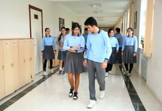 Məktəbdə şagird ciddi bir qayda pozuntusu etsə, bu halda yalnız şagird yoxsa valideyn də məsuliyyət daşıyır? 