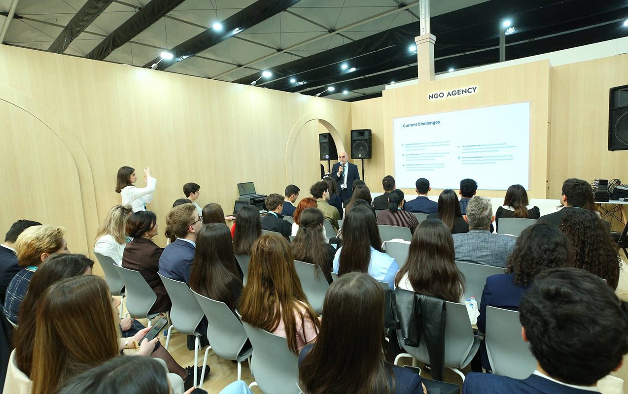 “WUF13 Urban Expo”da QHT Agentliyinin pavilyonunda tədbir keçirilib