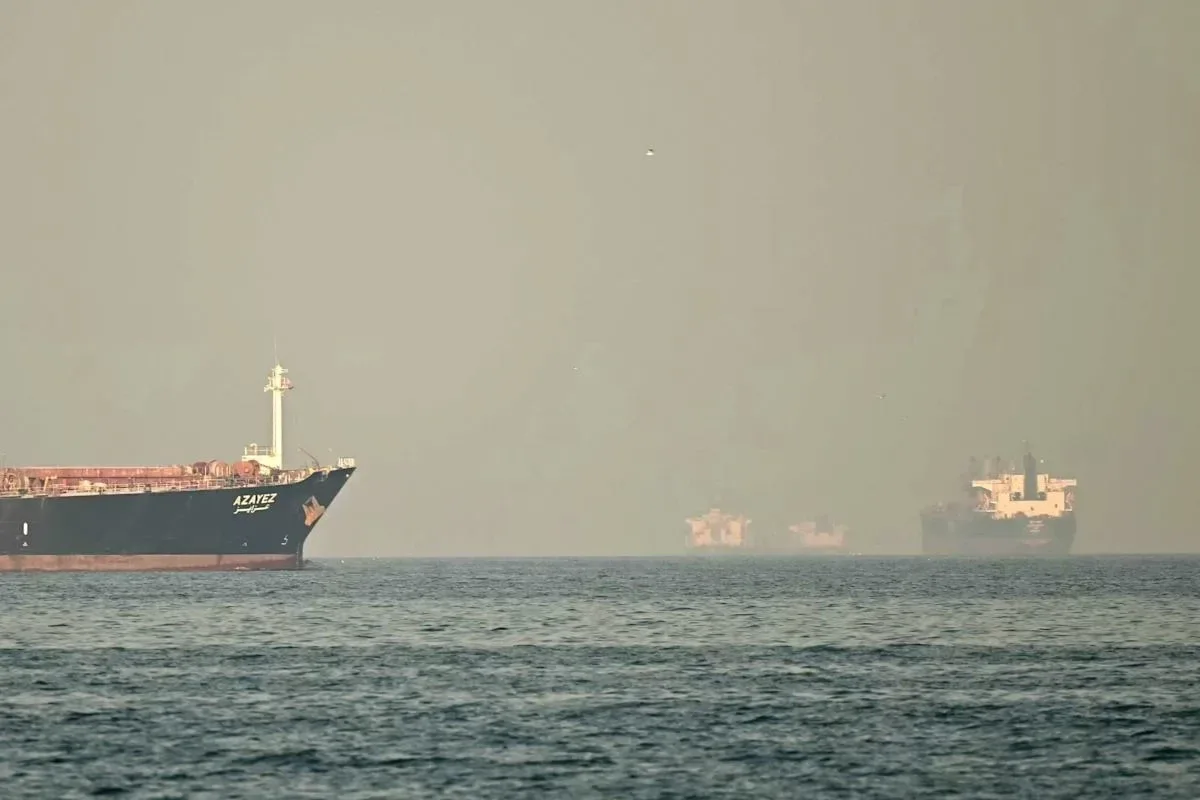 ABŞ Oman körfəzində neft tankerinə atəş açıb