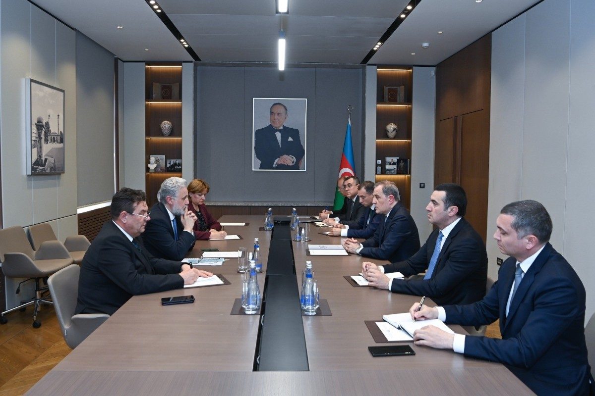 Azərbaycan-Rumıniya strateji tərəfdaşlıq münasibətləri müzakirə olunub