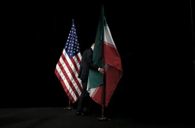 İranlılar amerikalıların əlini sıxmaqdan imtina edib