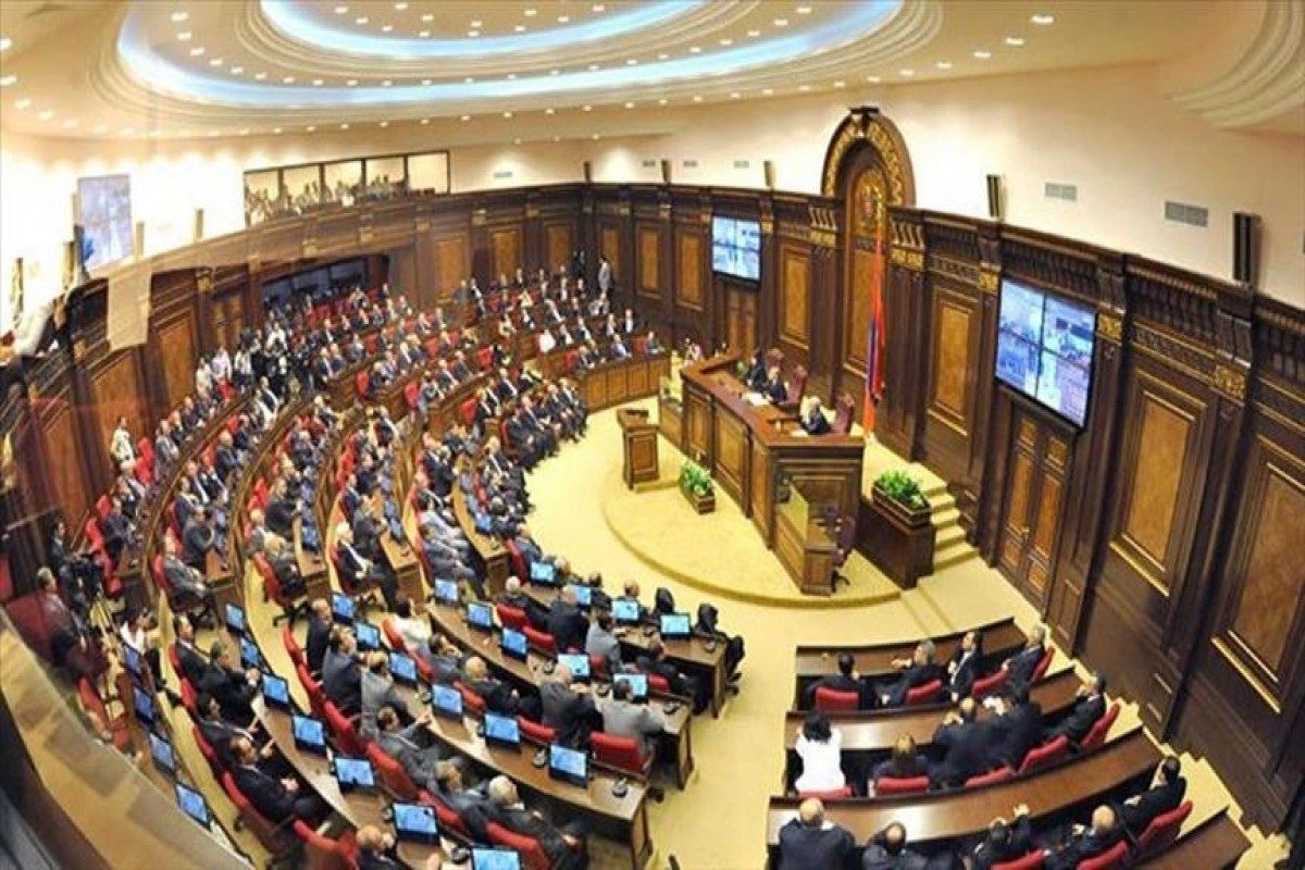 Koçaryanın bloku parlamentdə təmsil olunmaq qərarı verib 