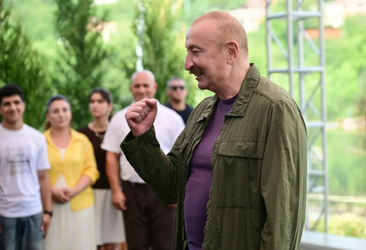 Azərbaycan Prezidenti: "D&ouml;vlətimiz g&uuml;cl&uuml;d&uuml;r, Ordumuz g&uuml;cl&uuml;d&uuml;r, iradəmiz yerindədir"
