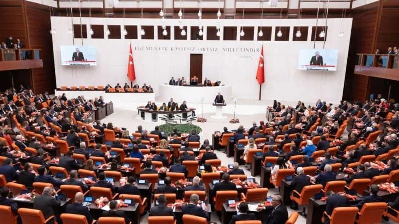 Demokrat Partiyası: "Çərçivə qanunu danışıqlar üçün yer açmalıdır"