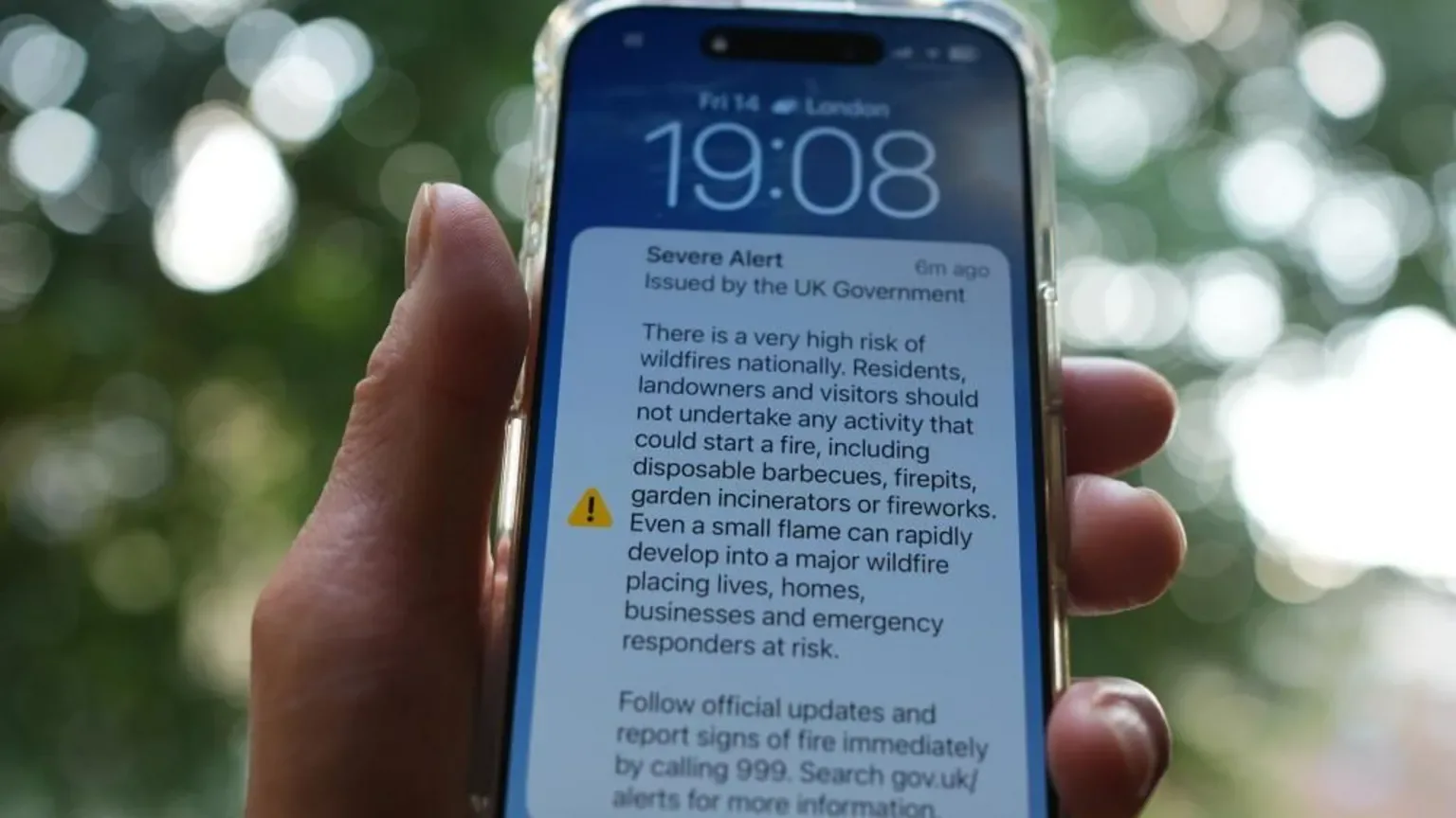 Britaniyada Meşə yanğınları ilə bağlı telefon xəbərdarlığı

