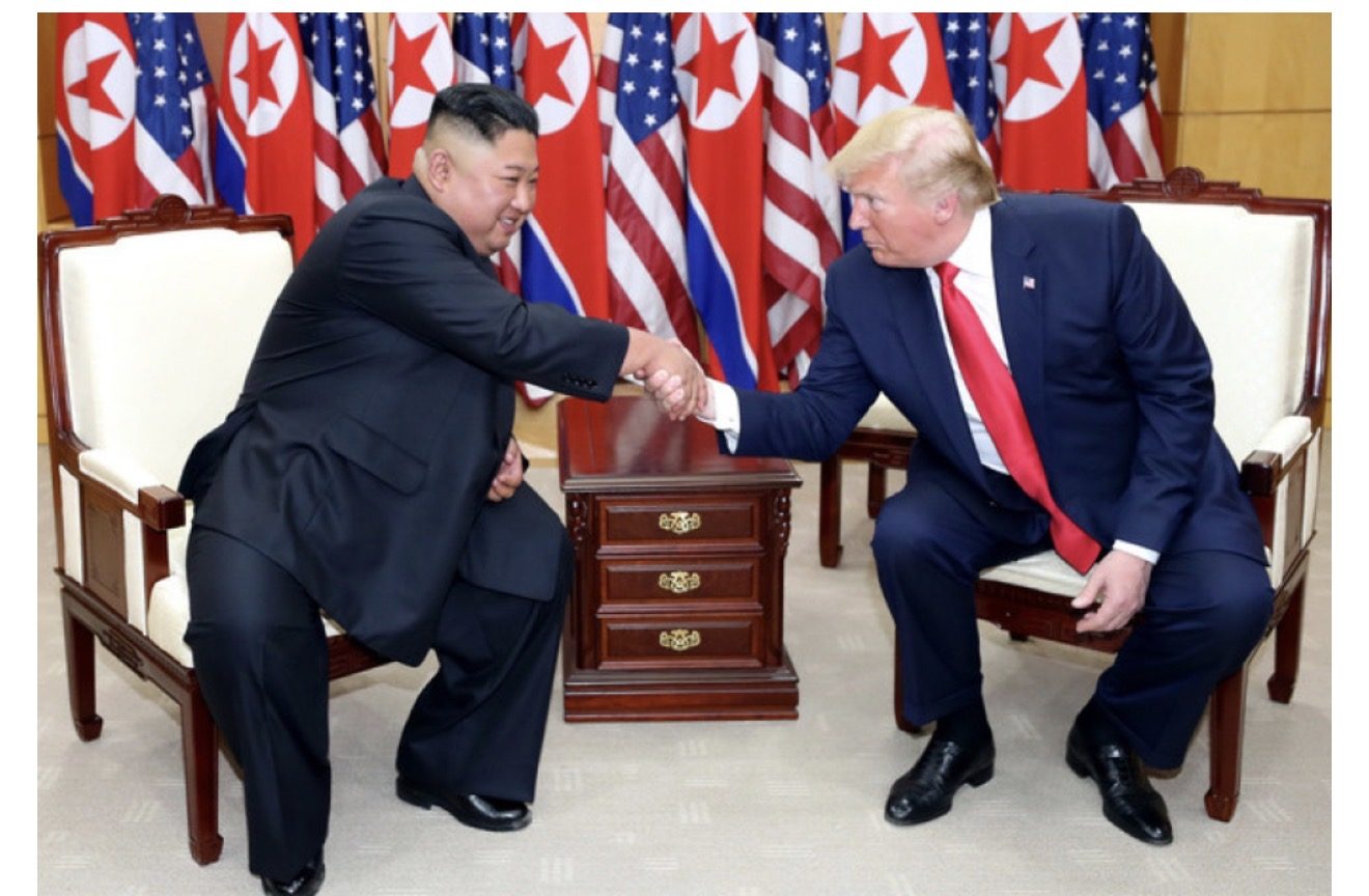 Donald Tramp Kim Çen Inla görüşmək niyyətindədir