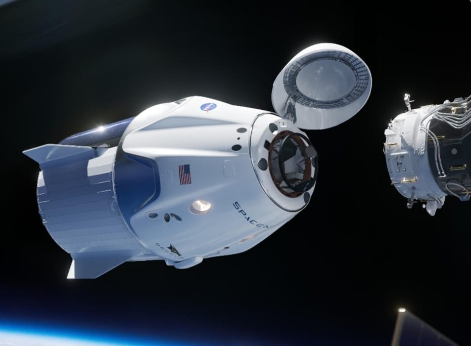 SpaceX raketi Milad adası sahillərində g&ouml;r&uuml;nd&uuml;
