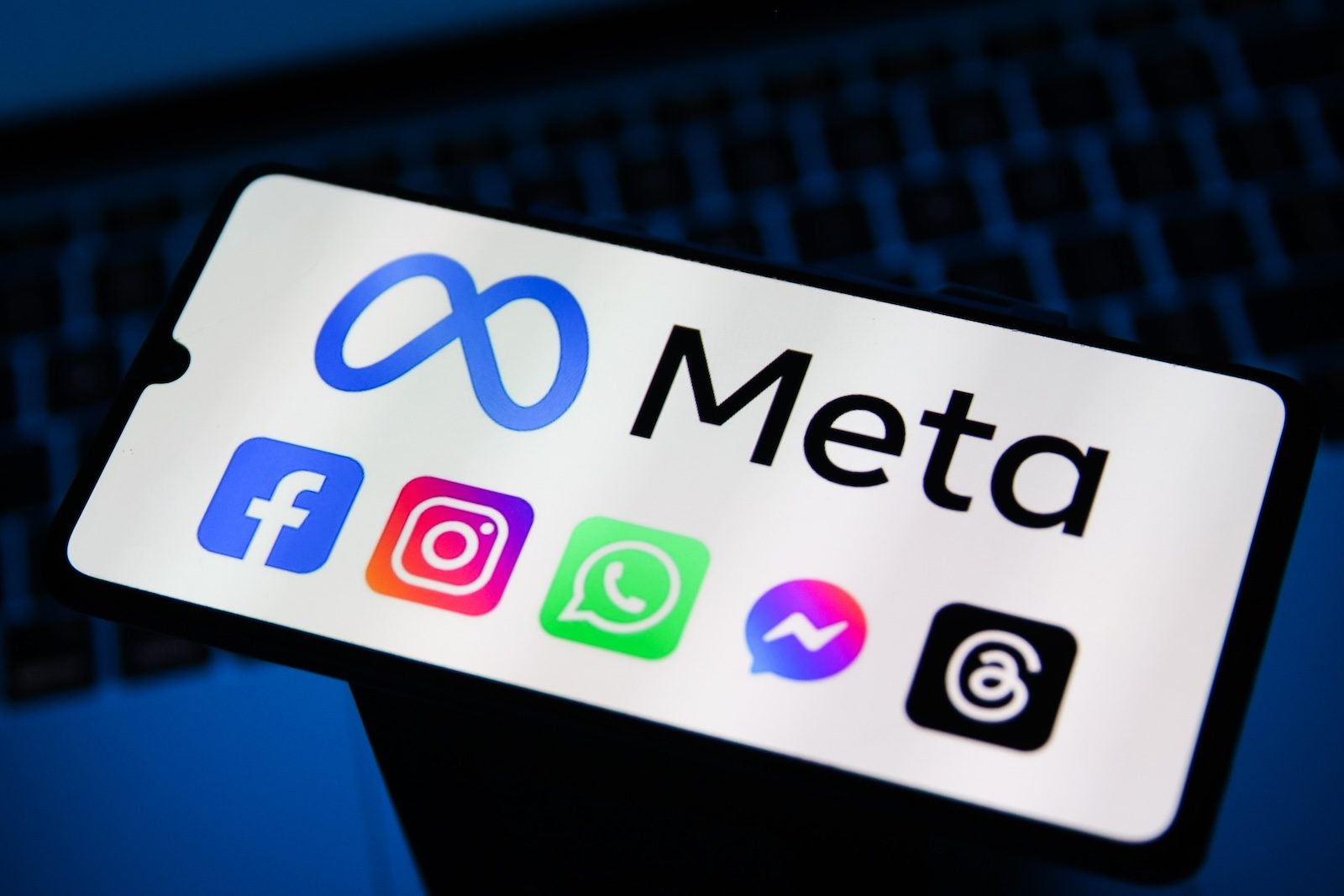 Meta uşaqları sosial şəbəkələrə aludə etməkdə ittiham olunur