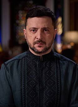 Zelenskiy baş prokurorun istefasını istəyir: korrupsiya qalmaqalı b&ouml;y&uuml;y&uuml;r
