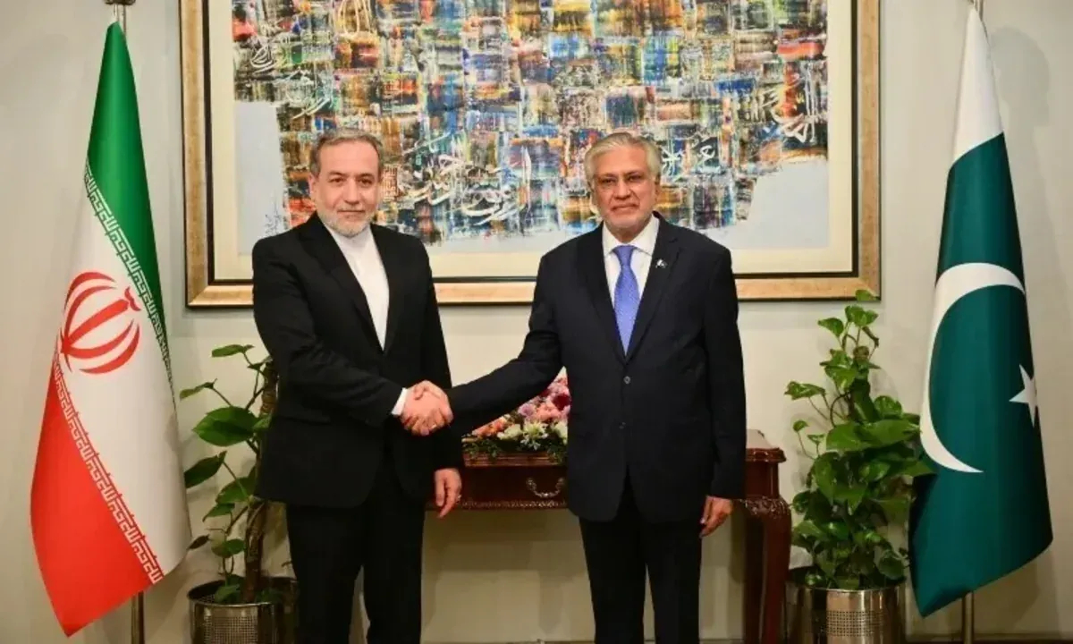 İran və Pakistan XİN başçıları regiondakı son hadisələri müzakirə edib