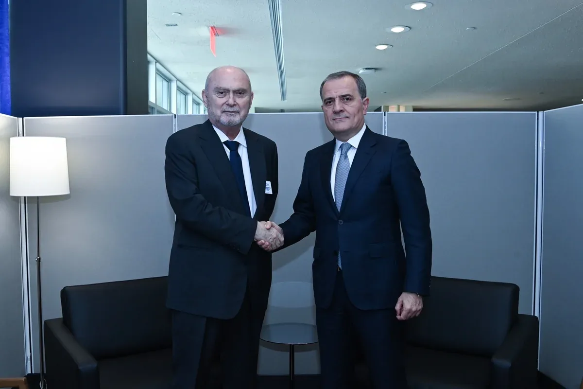 Ceyhun Bayramov ATƏT-in baş katibi ilə regional təhlükəsizliyi və sülh prosesini müzakirə edib