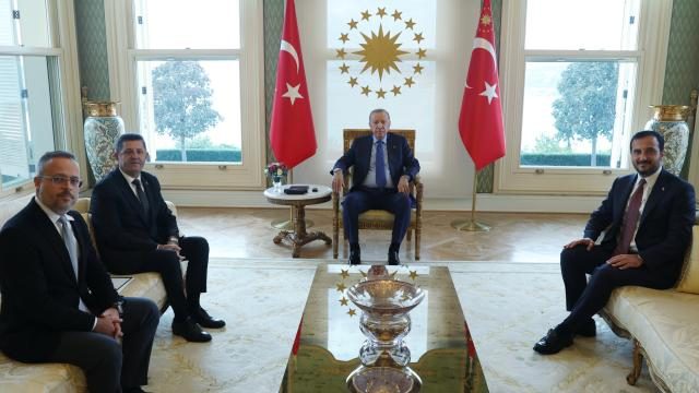 Ərdoğan İstanbulun bələdiyyə rəhbərləri ilə görüşüb 