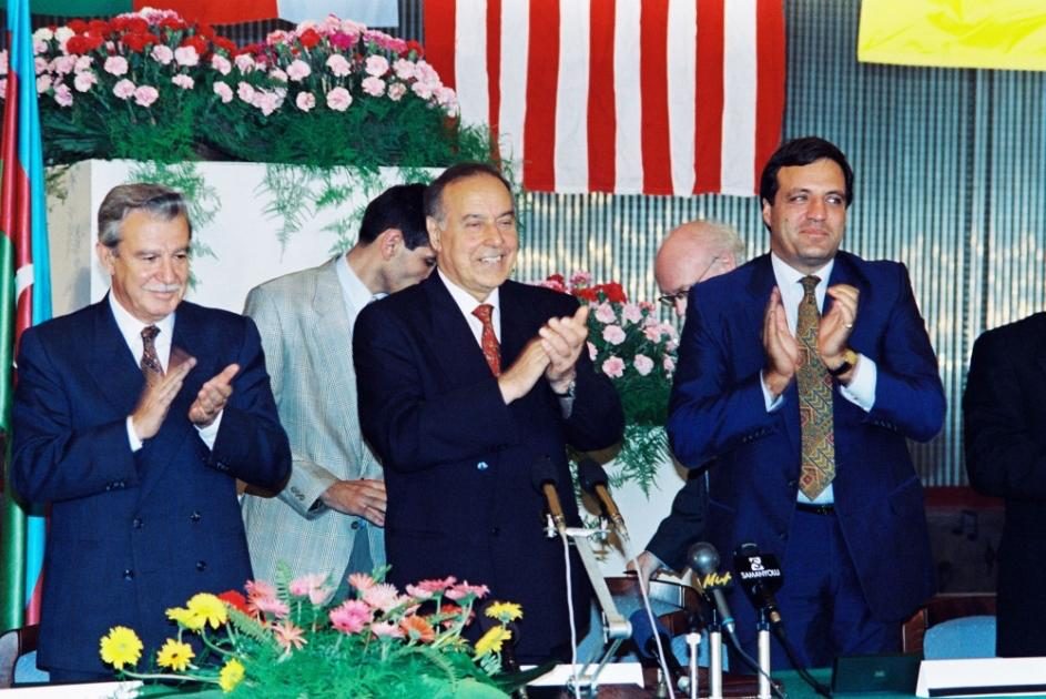 Ulu Öndər Heydər Əliyevin dövlətçilik irsi və müasir Azərbaycan