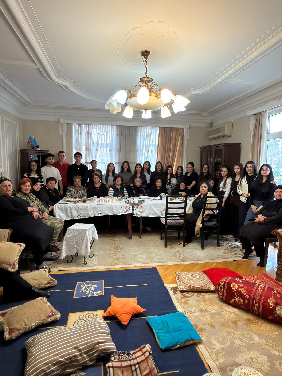 Nəsilləri birləşdirən səmimi g&ouml;r&uuml;ş: tələnə gənclər təşkilatı ahıllar mərkəzində
